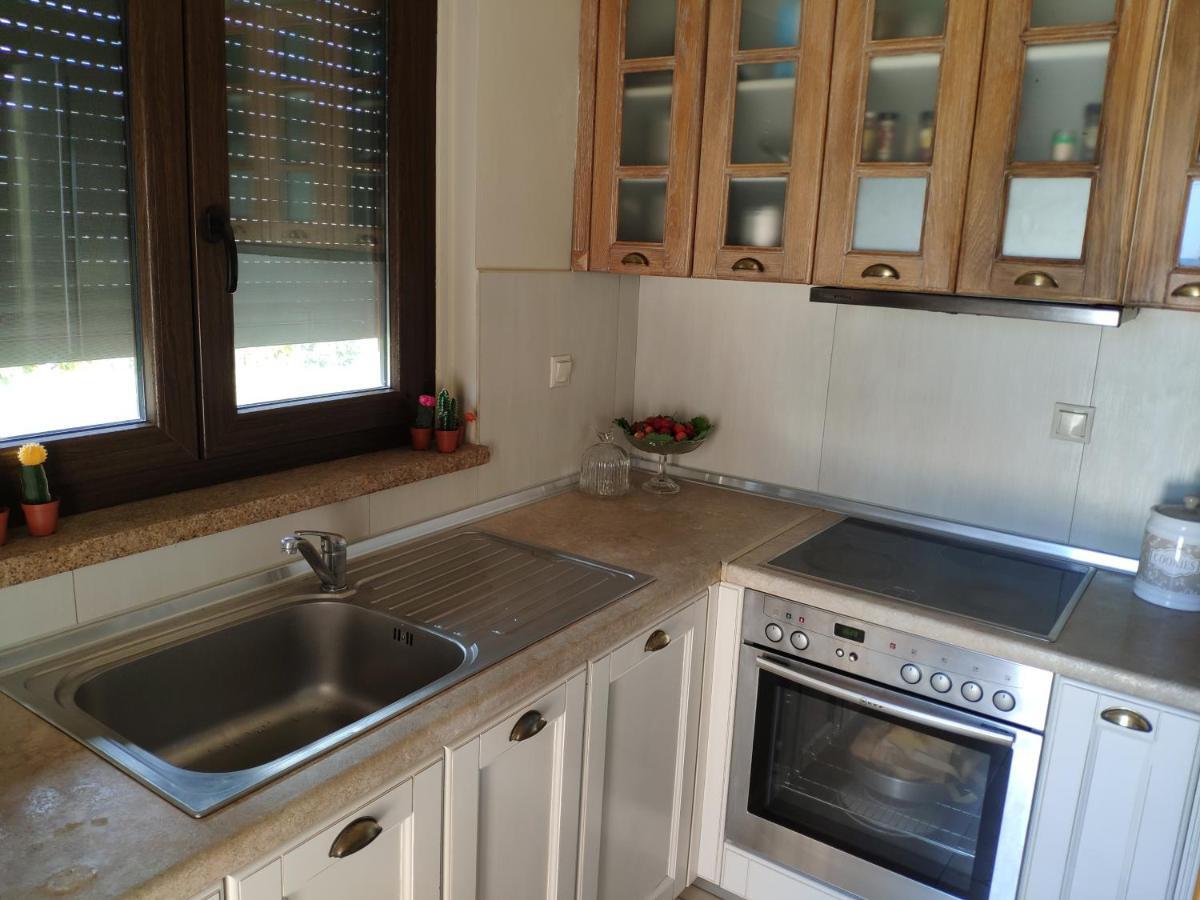 Olive Tree Cottage 2 Nea Peramos  Exterior photo